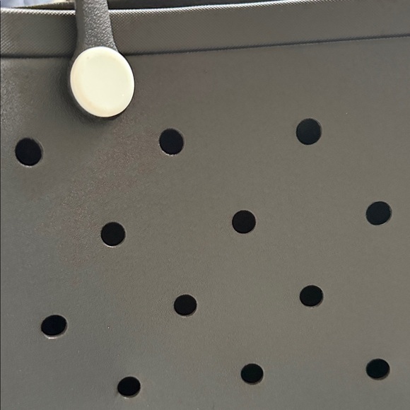 Stylish Black Tote Bag - Picture 4 of 9